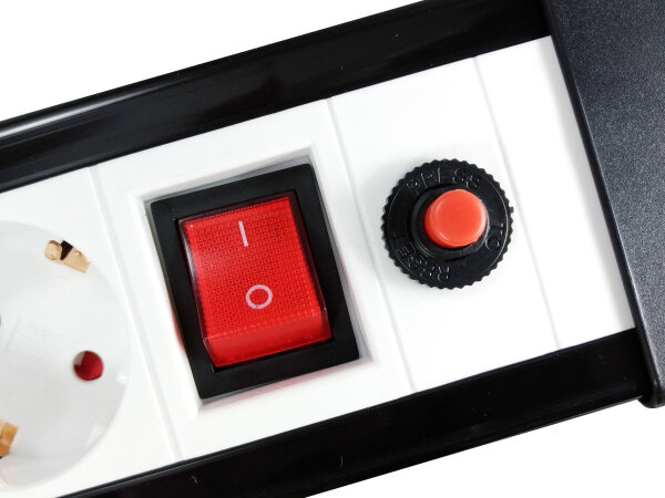 Equip Steckdosenleiste CEE7/7 90°->3xSchuko/2xUSBA +Switch