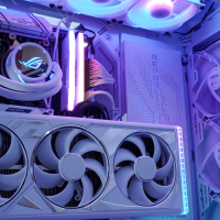 Ultra Gaming R7-9800X3D-RTX5080 OC 32GB RGB DDR5 4TB M2 16GB RTX5080 OC B850 WaKü WiFi7 1000W W11Pro White Edition