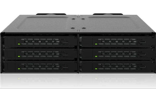 ToughArmor 6x 2.5" 9.5mm U.2/U.3 NVMe to 3x SlimSAS in 1x 5.