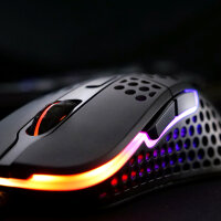 CHERRY XTRFY M4 RGB Maus Gaming rechts USB Typ-A Optisch 16000 DPI